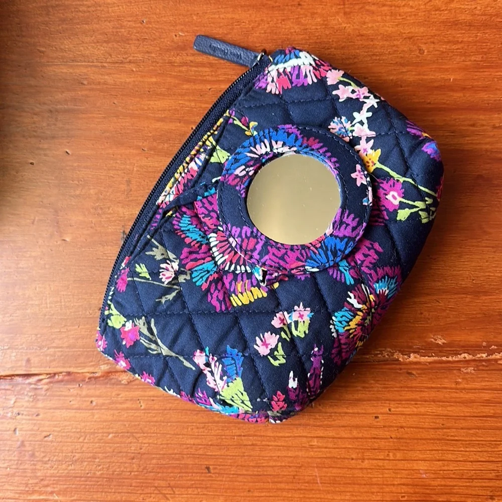💖Vera Bradley makeup bag with mirror. - Picture 3 of 6